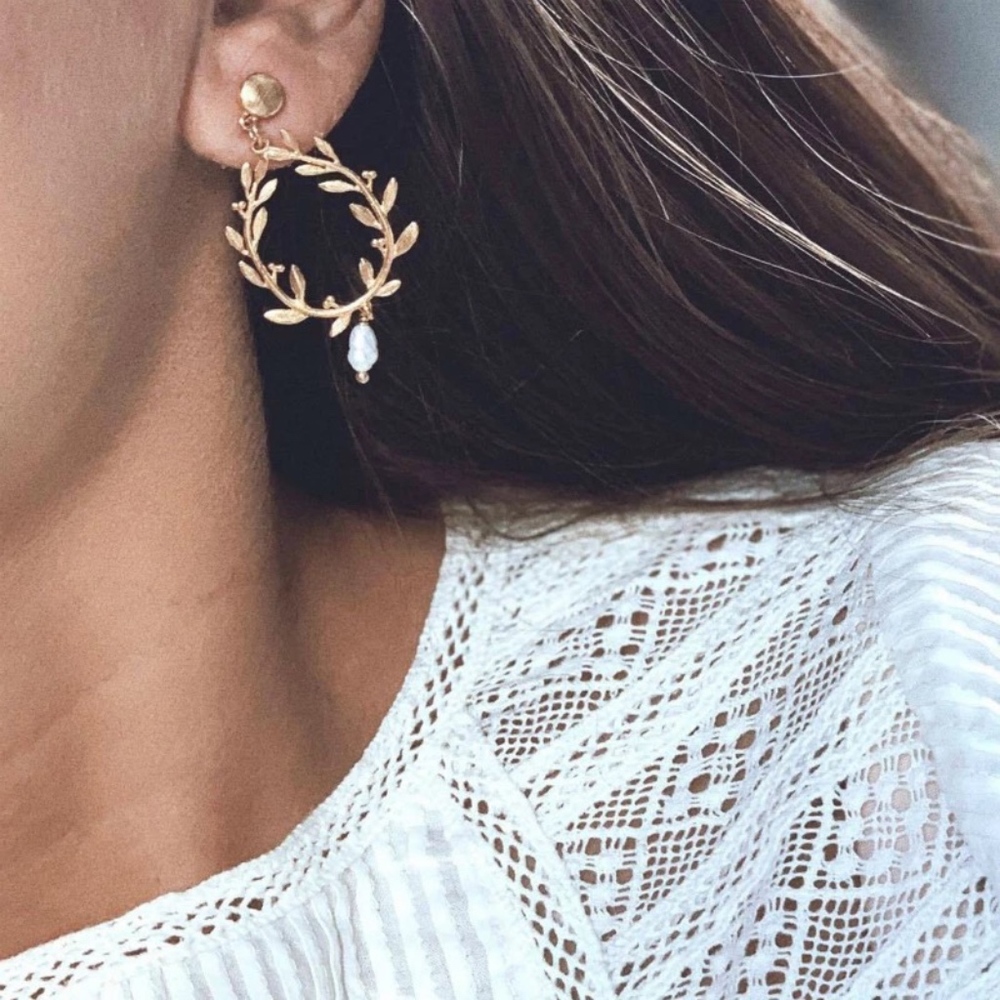 Floral Wreath Freshwater Pearl Gold Hoop Earrings - Picture 1 of 6